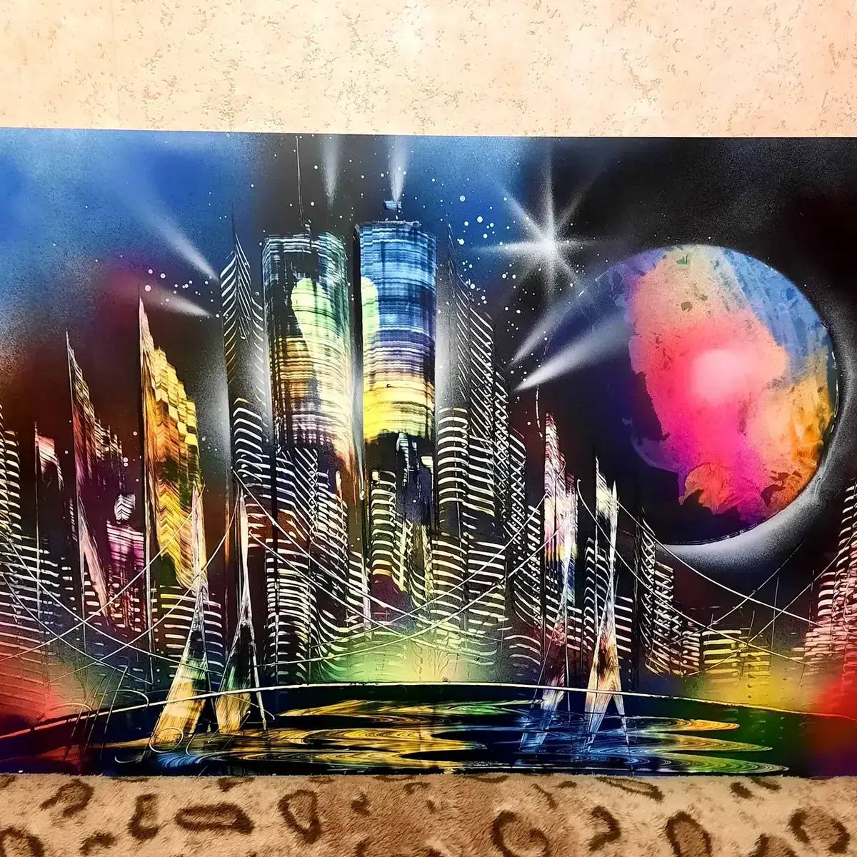 Неоновый мегаполис — картина баллончиком на холсте 80x60 см, техника spray-art