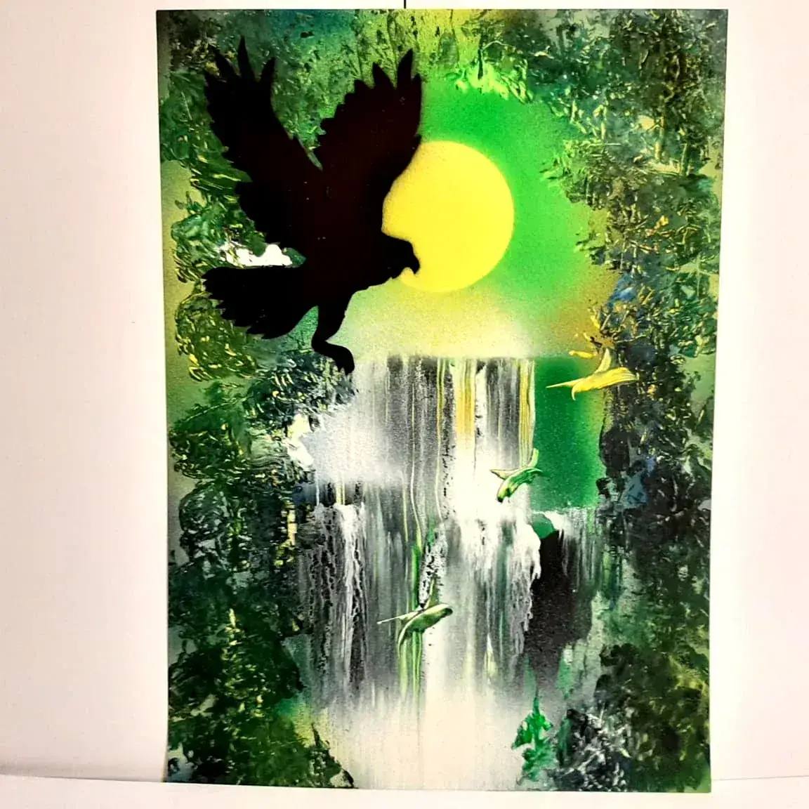 Водопад и орёл — картина баллончиком на холсте 40x40 см, техника spray-art