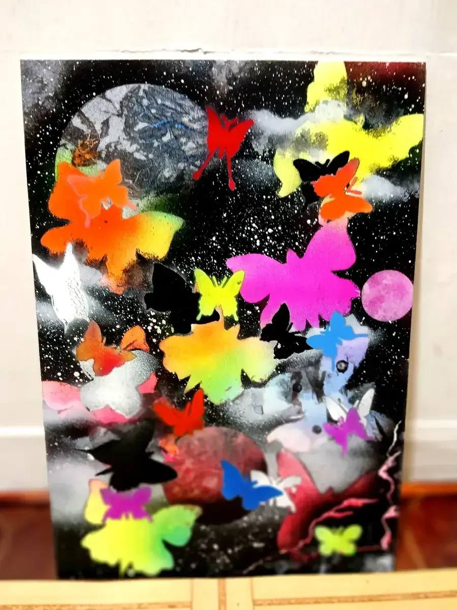 Космические бабочки II — картина баллончиком на холсте 40x60 см, техника spray-art